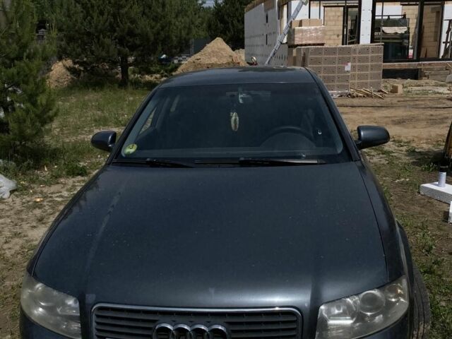 Сірий Ауді А4, об'ємом двигуна 2.5 л та пробігом 300 тис. км за 2957 $, фото 1 на Automoto.ua