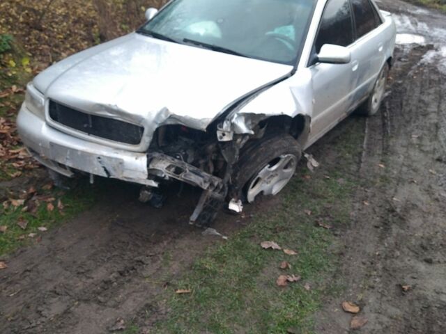 Сірий Ауді А4, об'ємом двигуна 0 л та пробігом 383 тис. км за 1500 $, фото 1 на Automoto.ua