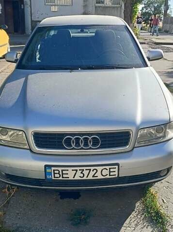 Сірий Ауді А4, об'ємом двигуна 2.5 л та пробігом 350 тис. км за 4500 $, фото 1 на Automoto.ua