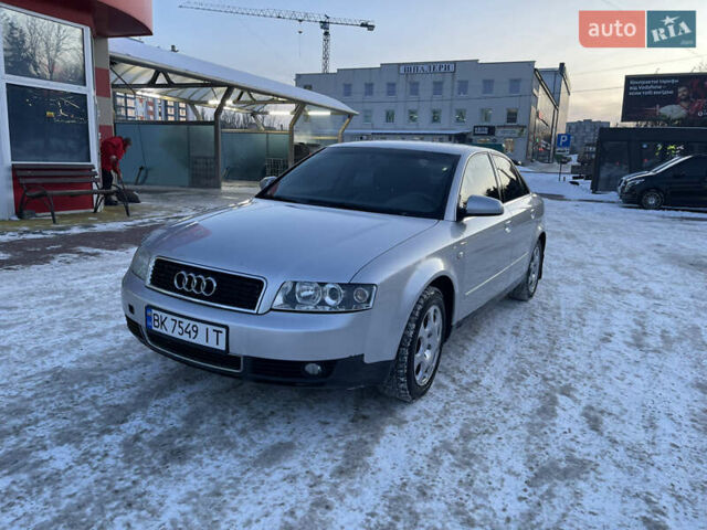 Серый Ауди А4, объемом двигателя 2 л и пробегом 322 тыс. км за 3999 $, фото 1 на Automoto.ua