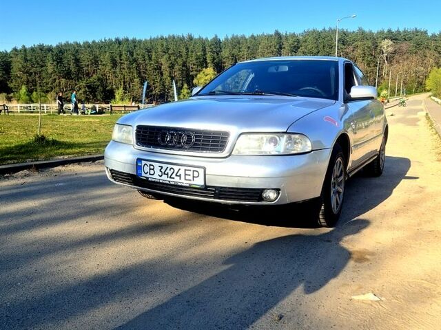 Сірий Ауді А4, об'ємом двигуна 1.8 л та пробігом 420 тис. км за 3500 $, фото 1 на Automoto.ua