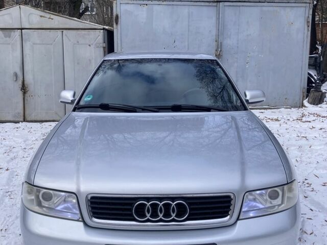 Серый Ауди А4, объемом двигателя 1.6 л и пробегом 291 тыс. км за 3800 $, фото 1 на Automoto.ua