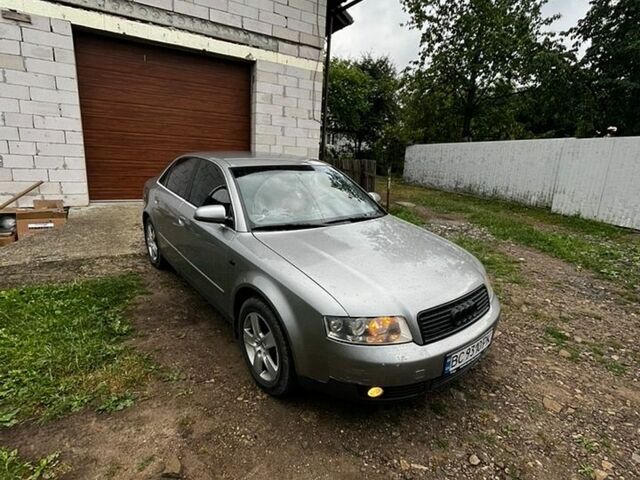 Серый Ауди А4, объемом двигателя 2.5 л и пробегом 370 тыс. км за 4000 $, фото 1 на Automoto.ua