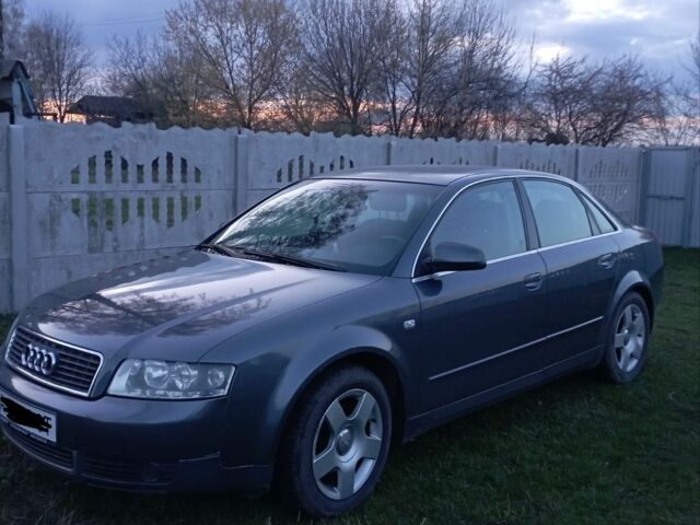 Серый Ауди А4, объемом двигателя 2 л и пробегом 250 тыс. км за 4500 $, фото 1 на Automoto.ua