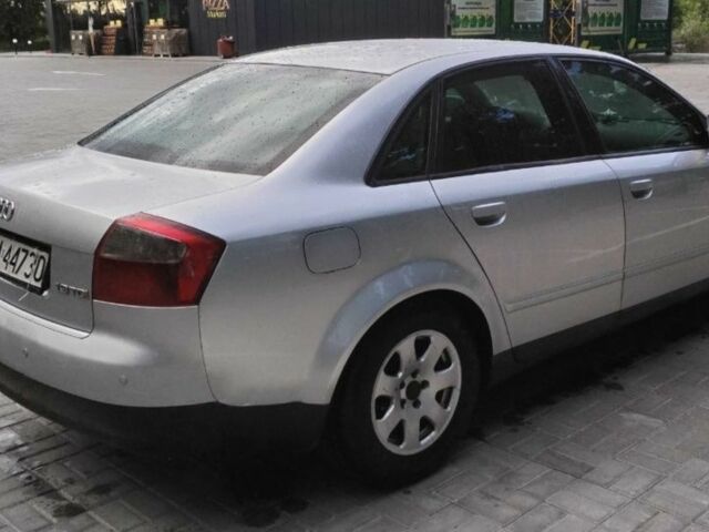 Сірий Ауді А4, об'ємом двигуна 2 л та пробігом 3 тис. км за 2328 $, фото 1 на Automoto.ua