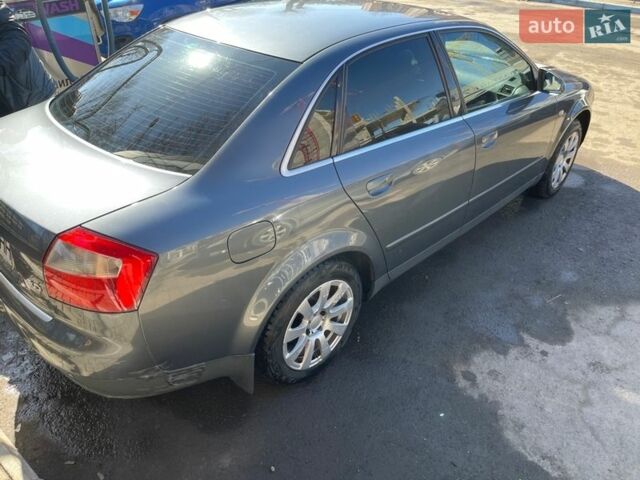 Сірий Ауді А4, об'ємом двигуна 1.98 л та пробігом 328 тис. км за 3800 $, фото 1 на Automoto.ua