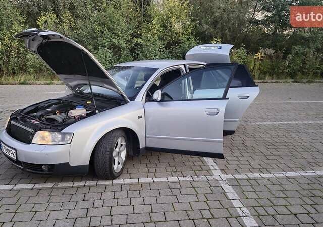 Сірий Ауді А4, об'ємом двигуна 2 л та пробігом 301 тис. км за 5050 $, фото 1 на Automoto.ua