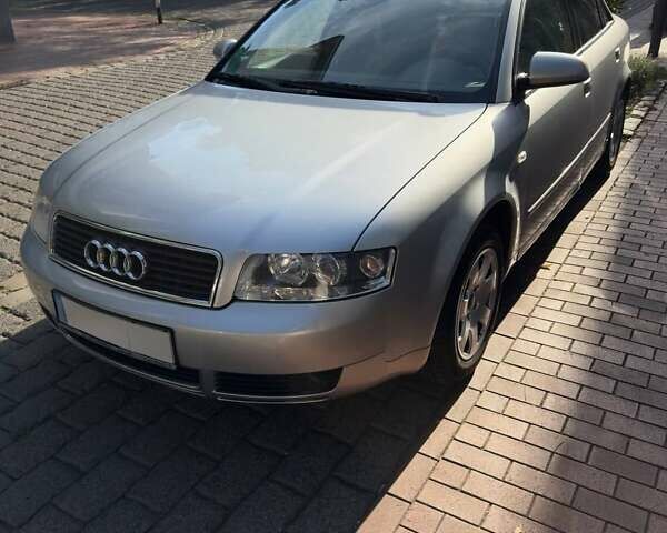 Серый Ауди А4, объемом двигателя 1.78 л и пробегом 212 тыс. км за 4800 $, фото 1 на Automoto.ua