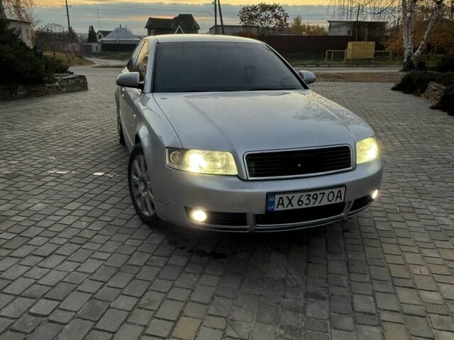 Серый Ауди А4, объемом двигателя 2.5 л и пробегом 350 тыс. км за 3800 $, фото 1 на Automoto.ua