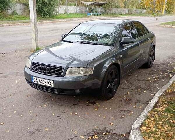 Серый Ауди А4, объемом двигателя 2.5 л и пробегом 334 тыс. км за 4300 $, фото 1 на Automoto.ua