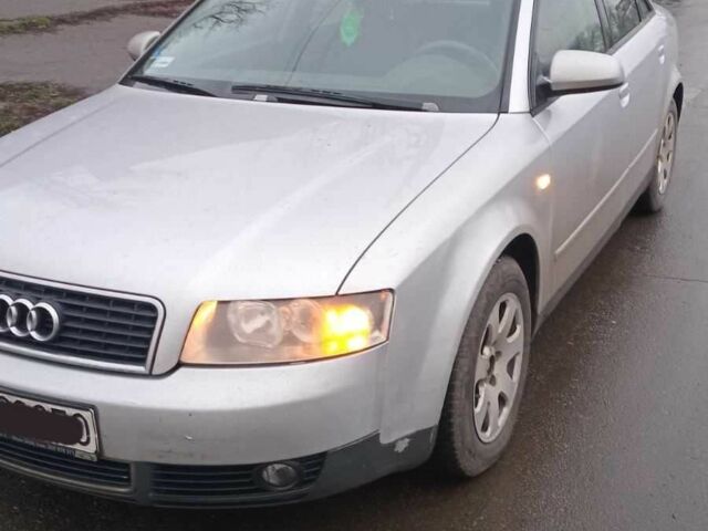 Сірий Ауді А4, об'ємом двигуна 2 л та пробігом 237 тис. км за 2800 $, фото 1 на Automoto.ua