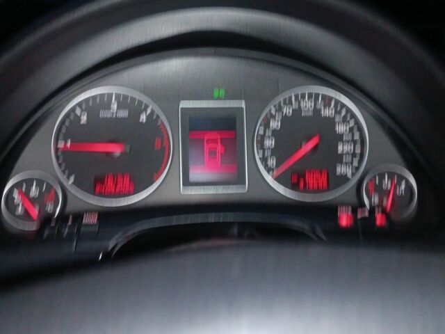 Серый Ауди А4, объемом двигателя 1.9 л и пробегом 318 тыс. км за 2611 $, фото 1 на Automoto.ua