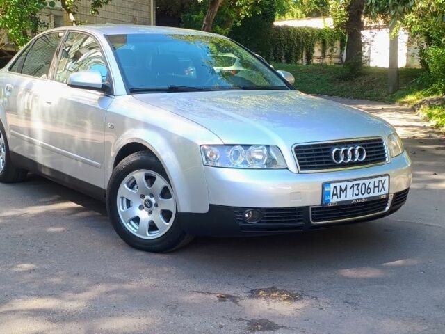 Серый Ауди А4, объемом двигателя 2 л и пробегом 220 тыс. км за 4008 $, фото 1 на Automoto.ua