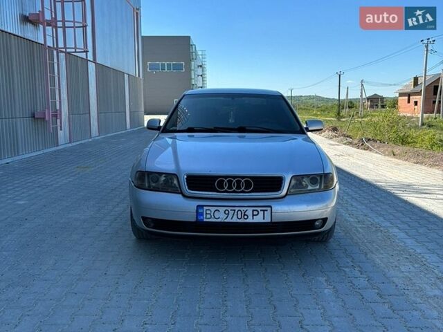 Серый Ауди А4, объемом двигателя 1.8 л и пробегом 300 тыс. км за 3600 $, фото 1 на Automoto.ua