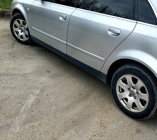 Сірий Ауді А4, об'ємом двигуна 2 л та пробігом 314 тис. км за 5000 $, фото 1 на Automoto.ua