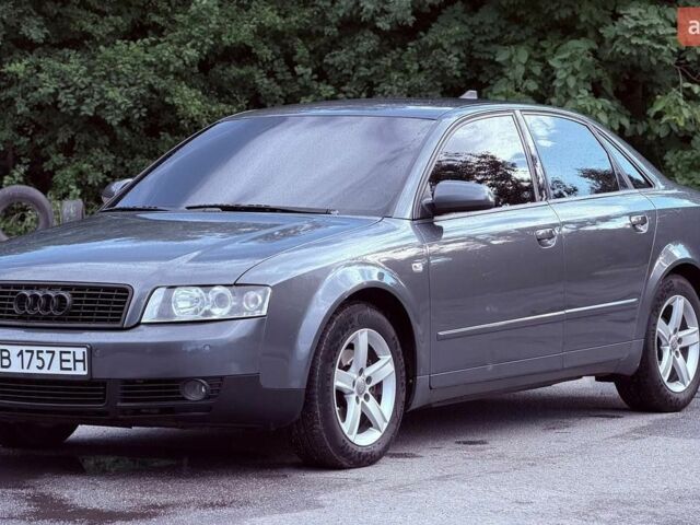 Серый Ауди А4, объемом двигателя 2 л и пробегом 240 тыс. км за 4500 $, фото 1 на Automoto.ua
