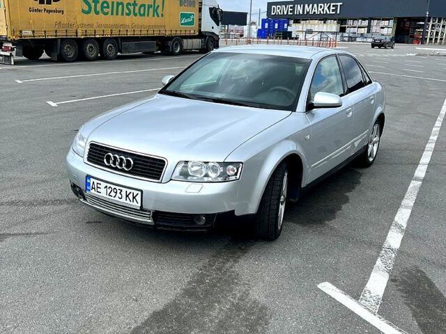 Серый Ауди А4, объемом двигателя 2 л и пробегом 255 тыс. км за 4300 $, фото 1 на Automoto.ua