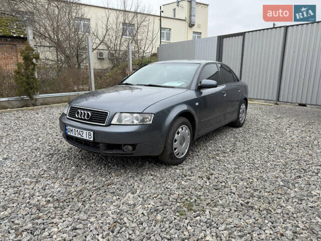 Серый Ауди А4, объемом двигателя 2 л и пробегом 250 тыс. км за 3600 $, фото 1 на Automoto.ua