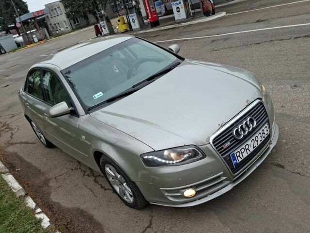 Серый Ауди А4, объемом двигателя 2.4 л и пробегом 300 тыс. км за 2700 $, фото 1 на Automoto.ua