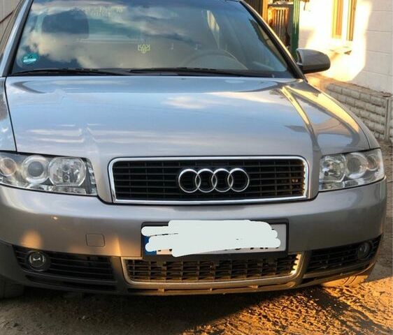 Сірий Ауді А4, об'ємом двигуна 0 л та пробігом 205 тис. км за 5000 $, фото 1 на Automoto.ua