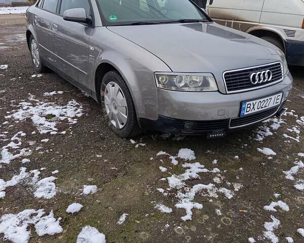 Серый Ауди А4, объемом двигателя 1.6 л и пробегом 246 тыс. км за 5500 $, фото 1 на Automoto.ua