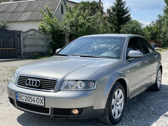 Сірий Ауді А4, об'ємом двигуна 2 л та пробігом 208 тис. км за 4200 $, фото 1 на Automoto.ua