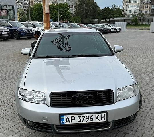 Серый Ауди А4, объемом двигателя 1.78 л и пробегом 318 тыс. км за 4600 $, фото 1 на Automoto.ua