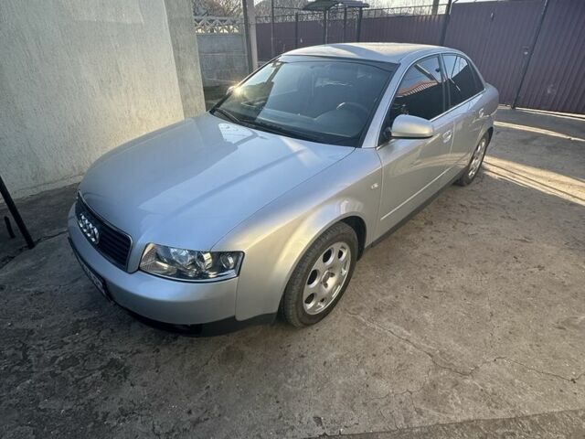 Серый Ауди А4, объемом двигателя 2 л и пробегом 153 тыс. км за 4999 $, фото 1 на Automoto.ua