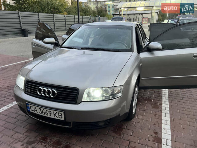 Сірий Ауді А4, об'ємом двигуна 1.98 л та пробігом 271 тис. км за 5700 $, фото 1 на Automoto.ua