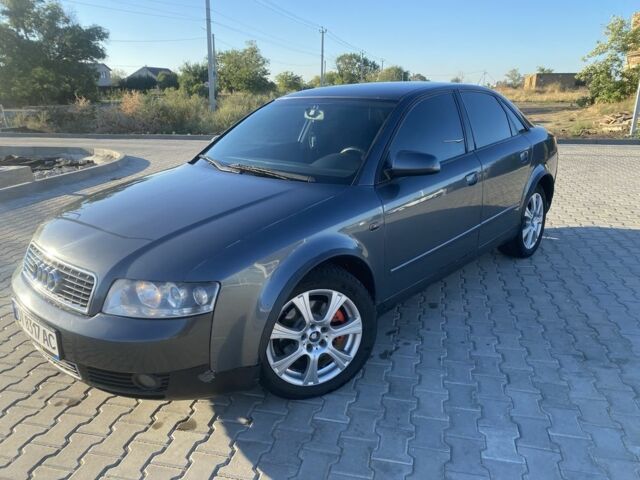 Сірий Ауді А4, об'ємом двигуна 2.5 л та пробігом 333 тис. км за 3808 $, фото 1 на Automoto.ua