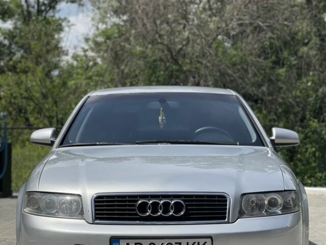 Сірий Ауді А4, об'ємом двигуна 2.5 л та пробігом 300 тис. км за 4499 $, фото 1 на Automoto.ua