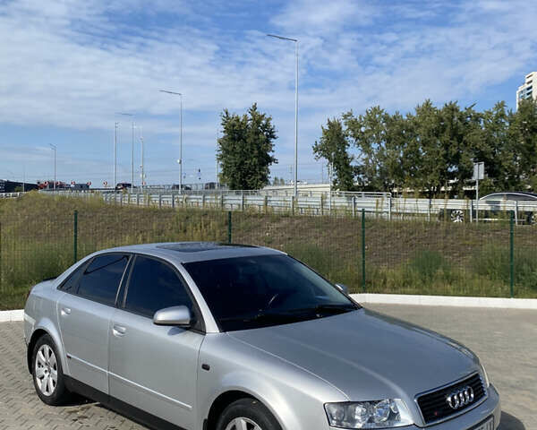 Сірий Ауді А4, об'ємом двигуна 2 л та пробігом 325 тис. км за 5300 $, фото 1 на Automoto.ua