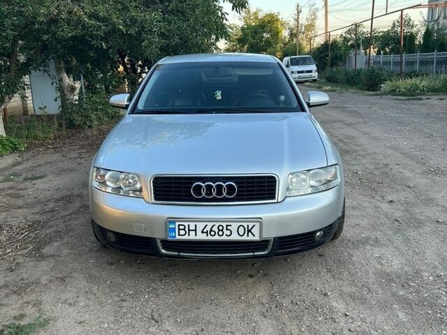 Сірий Ауді А4, об'ємом двигуна 1.8 л та пробігом 258 тис. км за 4500 $, фото 1 на Automoto.ua