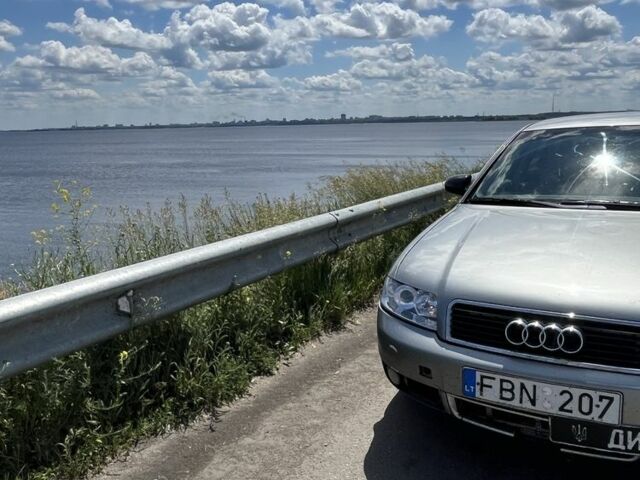 Сірий Ауді А4, об'ємом двигуна 1.9 л та пробігом 338 тис. км за 3000 $, фото 1 на Automoto.ua