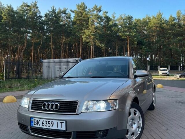 Сірий Ауді А4, об'ємом двигуна 1.6 л та пробігом 247 тис. км за 5200 $, фото 1 на Automoto.ua