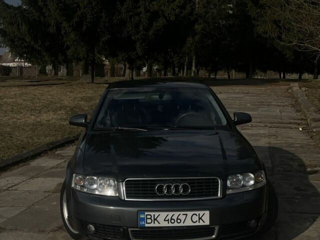 Серый Ауди А4, объемом двигателя 1.8 л и пробегом 260 тыс. км за 4550 $, фото 1 на Automoto.ua