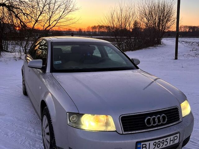 Серый Ауди А4, объемом двигателя 1.6 л и пробегом 304 тыс. км за 4950 $, фото 1 на Automoto.ua