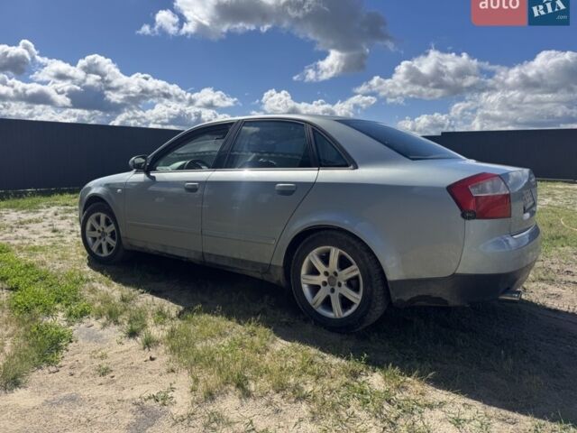 Серый Ауди А4, объемом двигателя 2 л и пробегом 282 тыс. км за 3400 $, фото 1 на Automoto.ua