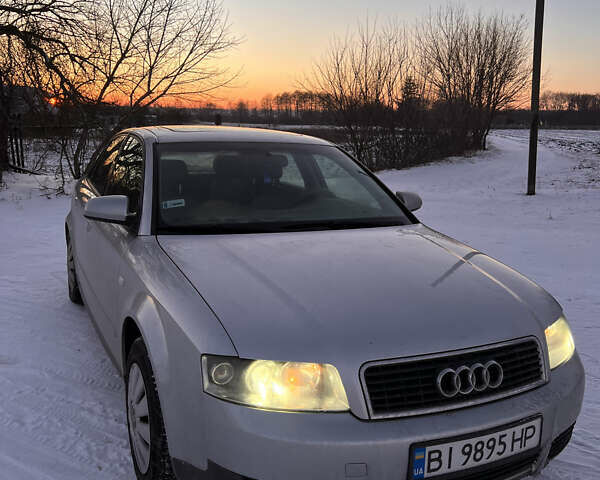 Серый Ауди А4, объемом двигателя 1.6 л и пробегом 300 тыс. км за 5200 $, фото 1 на Automoto.ua
