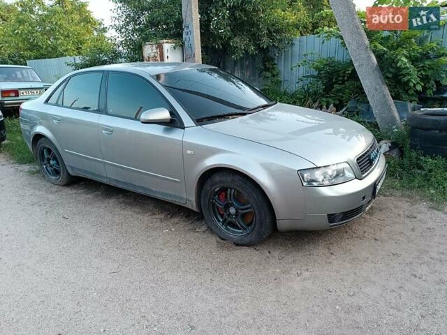 Серый Ауди А4, объемом двигателя 3 л и пробегом 300 тыс. км за 4500 $, фото 1 на Automoto.ua