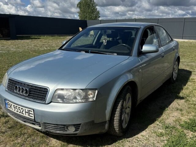 Серый Ауди А4, объемом двигателя 2 л и пробегом 282 тыс. км за 3400 $, фото 1 на Automoto.ua
