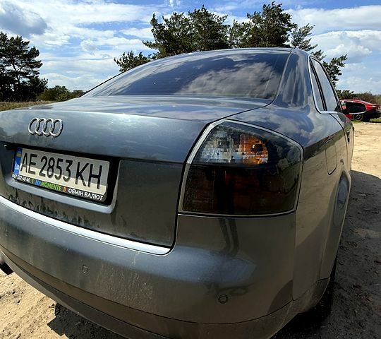 Серый Ауди А4, объемом двигателя 2.5 л и пробегом 390 тыс. км за 4500 $, фото 1 на Automoto.ua