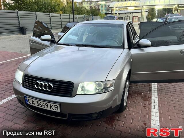 Сірий Ауді А4, об'ємом двигуна 2 л та пробігом 271 тис. км за 5800 $, фото 1 на Automoto.ua