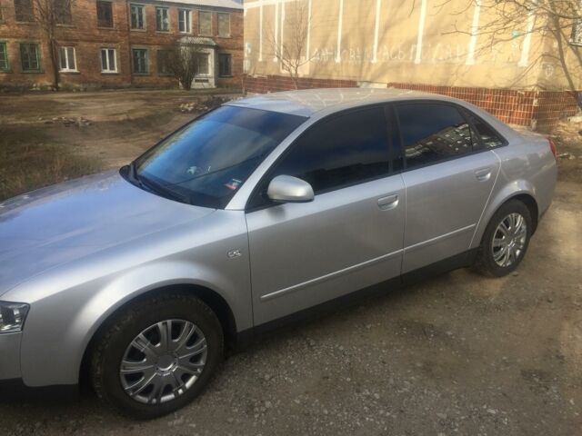 Сірий Ауді А4, об'ємом двигуна 2 л та пробігом 220 тис. км за 6400 $, фото 1 на Automoto.ua