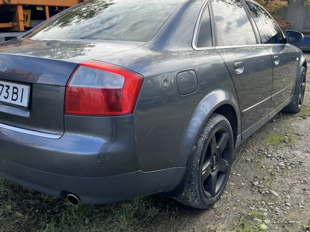 Сірий Ауді А4, об'ємом двигуна 1.8 л та пробігом 230 тис. км за 3000 $, фото 1 на Automoto.ua