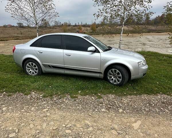 Ауди А4 2003 в Хусте на Automoto.ua Серый Ауди А4, объемом двигателя 2 л и пробегом 226 тыс. км за 5000 $, фото 1 на Automoto.ua