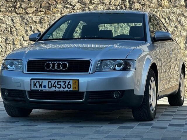 Сірий Ауді А4, об'ємом двигуна 1.6 л та пробігом 192 тис. км за 4500 $, фото 1 на Automoto.ua