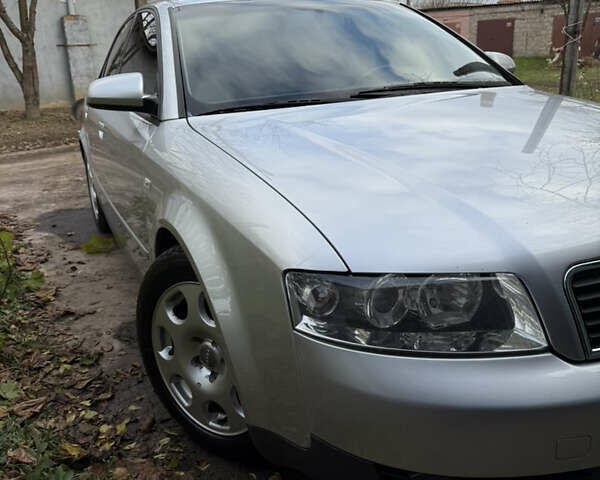 Серый Ауди А4, объемом двигателя 1.8 л и пробегом 230 тыс. км за 5850 $, фото 1 на Automoto.ua