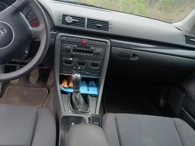 Сірий Ауді А4, об'ємом двигуна 2 л та пробігом 406 тис. км за 3400 $, фото 1 на Automoto.ua