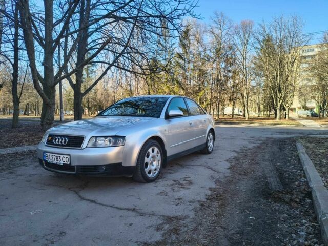 Серый Ауди А4, объемом двигателя 1.8 л и пробегом 223 тыс. км за 5200 $, фото 1 на Automoto.ua